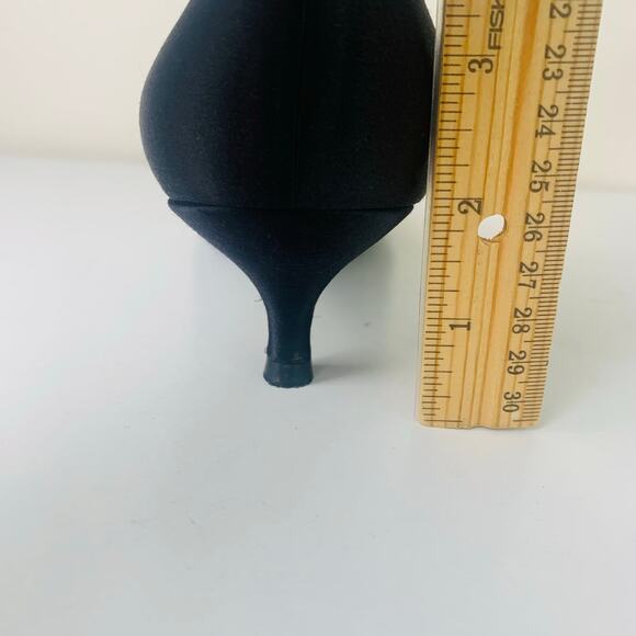 Stuart Weitzman Size 10 Poco Black Satin Pumps Kitten Heels Pointed Toe Classic - Picture 11 of 14